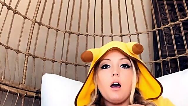 Blonde babe with Big Boobs Swallow cum
