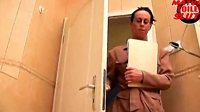 Toilet Videos