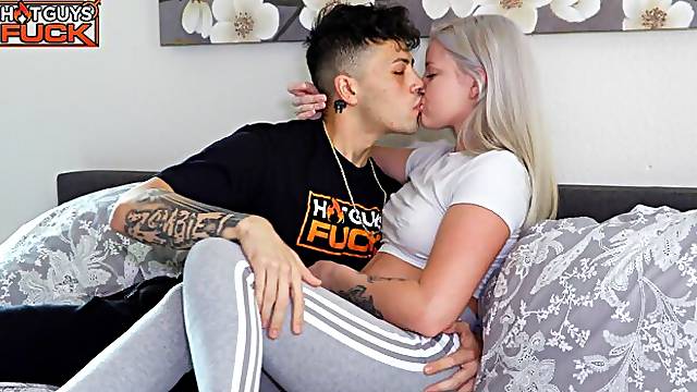 Teen (18+) Videos